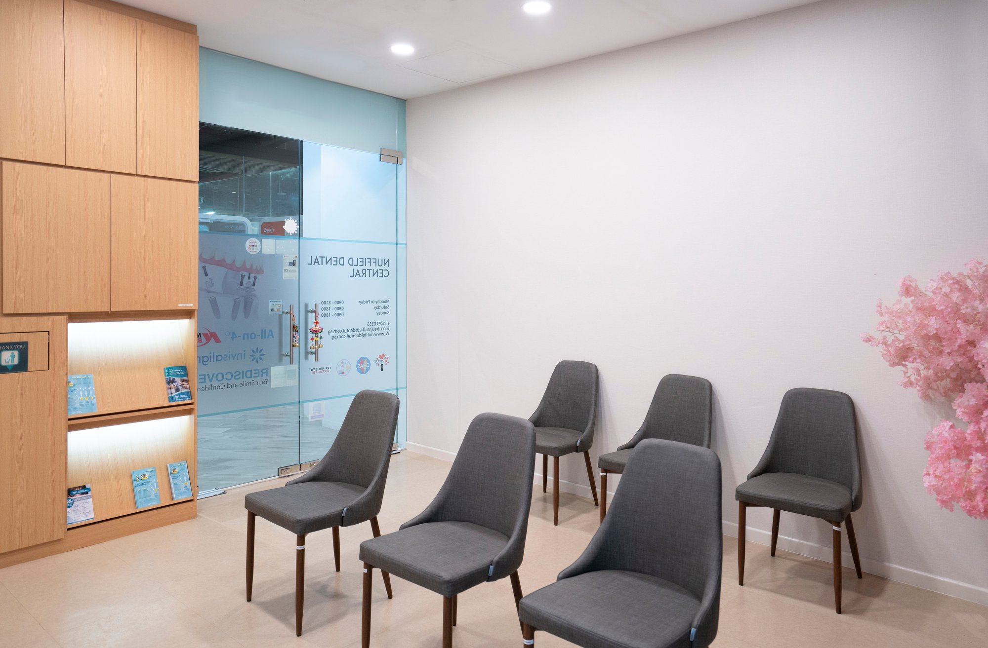 NF Dental_Central646_Reception